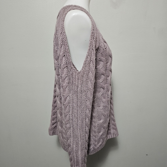 Annabelle Dusty Lavender Cable Cold Shoulder Sweater Size Large/XL - Picture 2 of 6